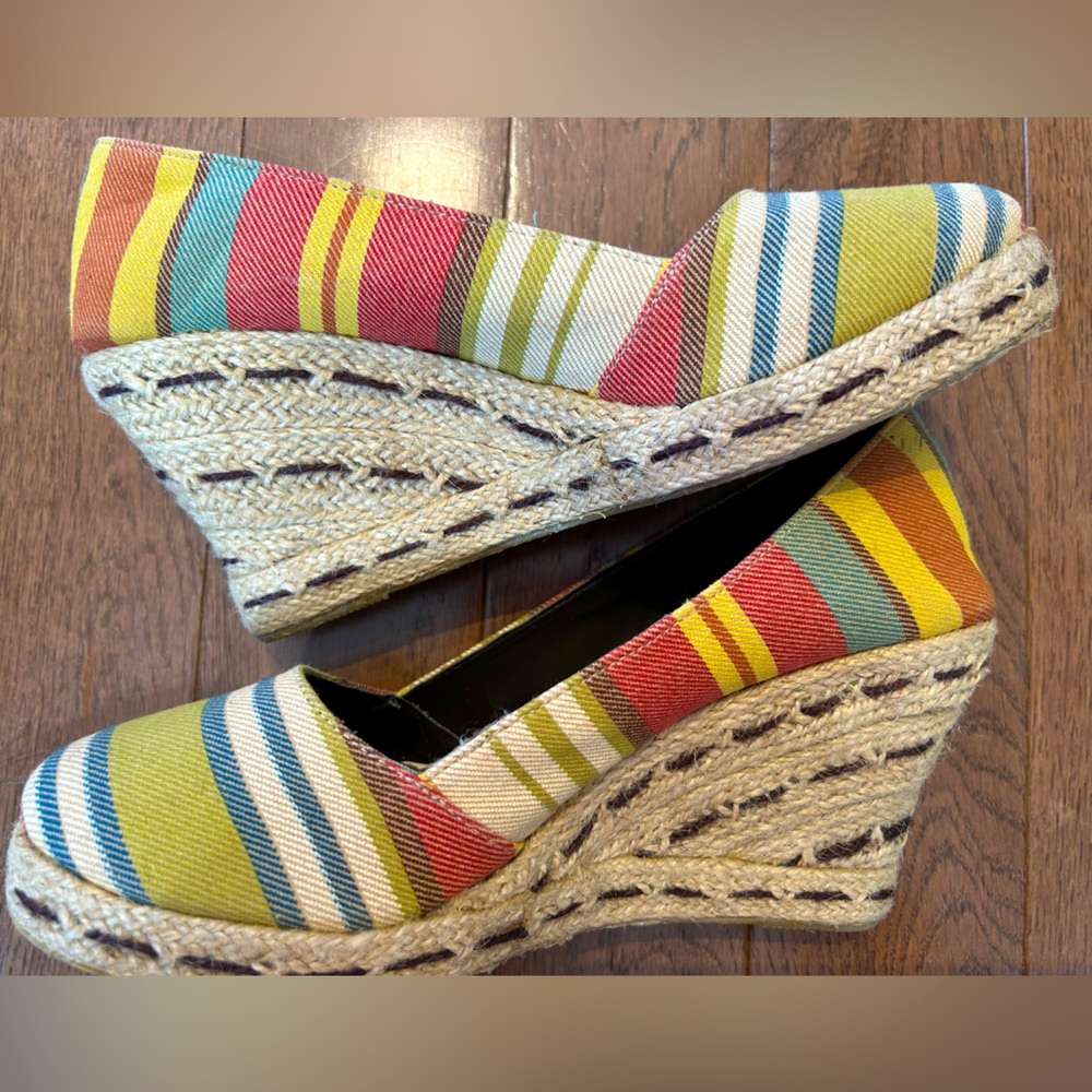 DEXTER s7 espadrilles Colors go into Fall! Canvas uppers, gently loved-3.5” heel